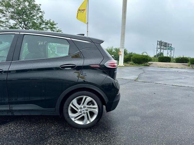 Photo of 2023 Mosaic Black Metallic Chevrolet Bolt EV