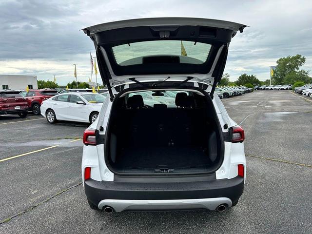 Photo of 2024 OXFORD WHITE Ford Escape
