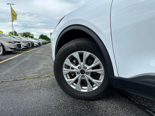 Photo of 2024 OXFORD WHITE Ford Escape