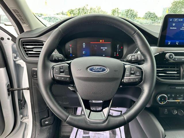Photo of 2024 OXFORD WHITE Ford Escape