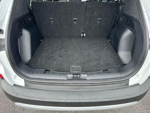Photo of 2024 OXFORD WHITE Ford Escape