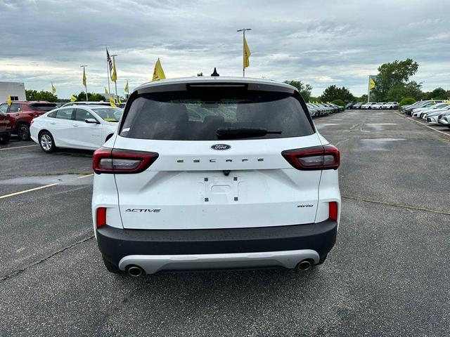 Photo of 2024 OXFORD WHITE Ford Escape
