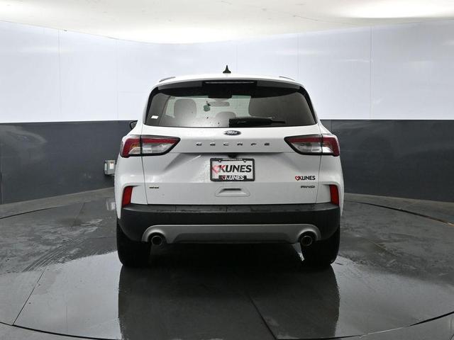 Photo of 2022 OXFORD WHITE Ford Escape