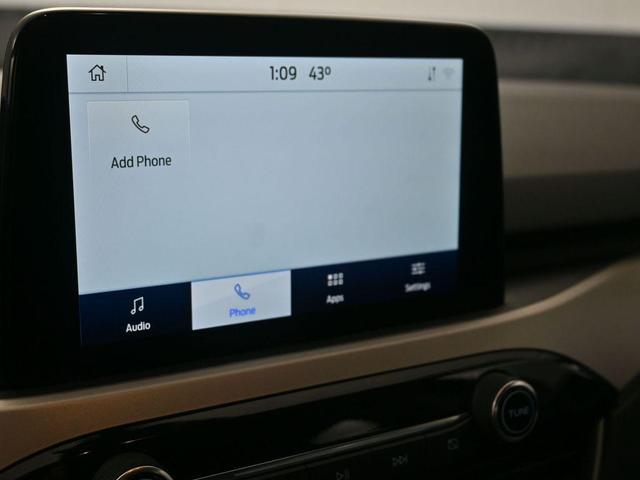 Photo of 2022 OXFORD WHITE Ford Escape