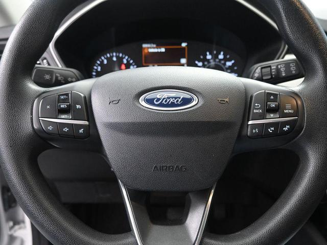 Photo of 2022 OXFORD WHITE Ford Escape