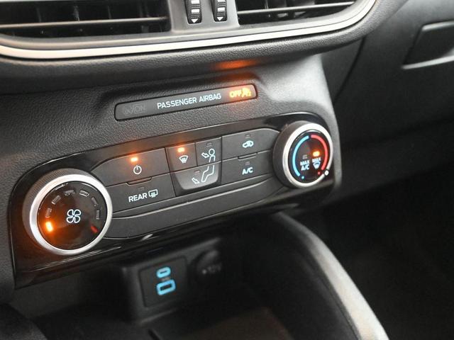 Photo of 2022 OXFORD WHITE Ford Escape