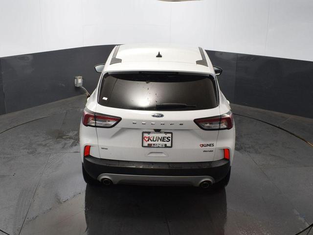 Photo of 2022 OXFORD WHITE Ford Escape