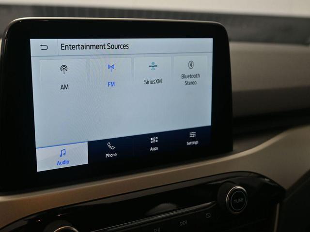 Photo of 2022 OXFORD WHITE Ford Escape