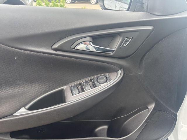 Photo of 2024 Summit White Chevrolet Malibu