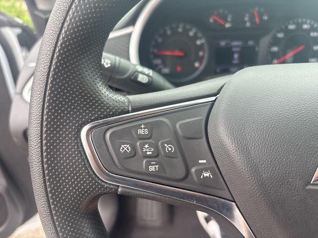 Photo of 2024 Summit White Chevrolet Malibu