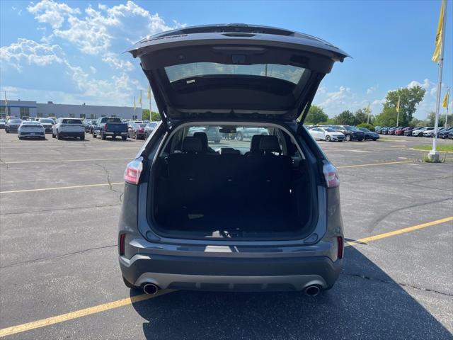 Photo of 2024 CARBONIZED GRAY Ford Edge