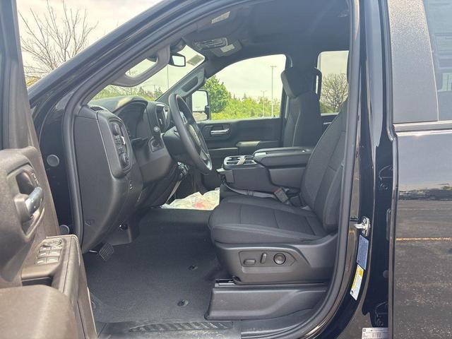 Photo of 2025 Black Chevrolet Silverado 2500