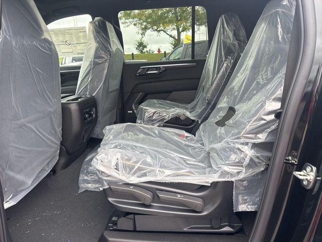 Photo of 2026 Black Chevrolet Suburban