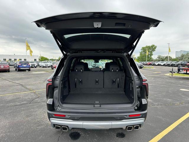 Photo of 2026 Mosaic Black Metallic Chevrolet Traverse