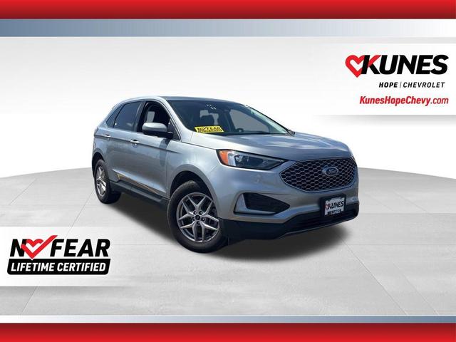 Photo of 2024 ICONIC SILVER Ford Edge