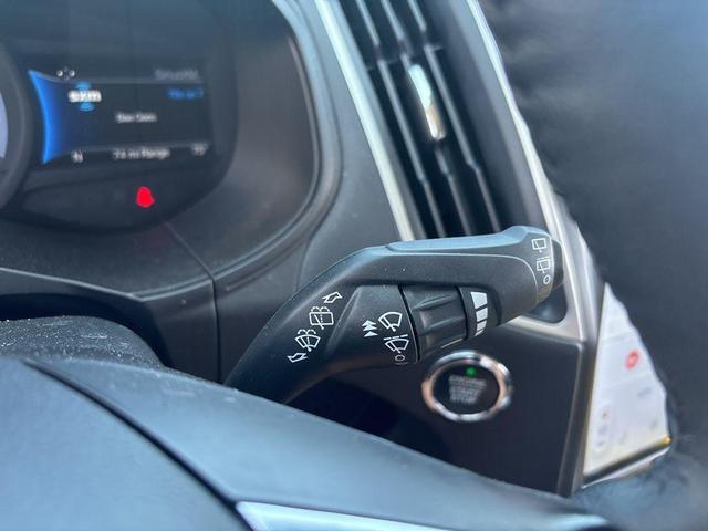 Photo of 2024 ICONIC SILVER Ford Edge
