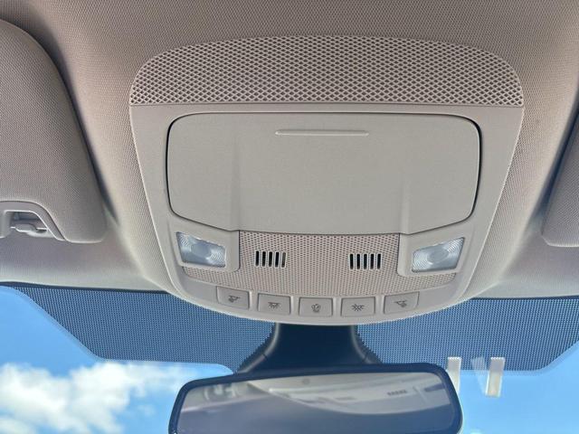 Photo of 2024 ICONIC SILVER Ford Edge