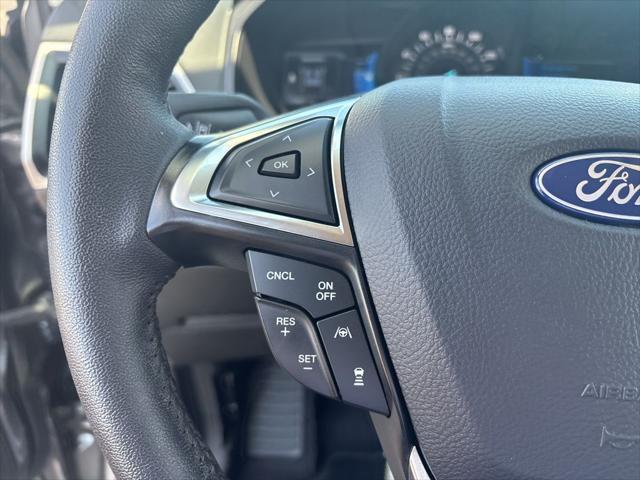 Photo of 2024 CARBONIZED GRAY Ford Edge