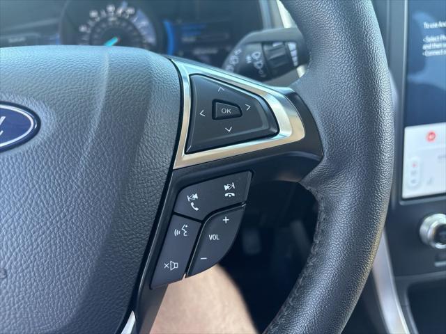 Photo of 2024 CARBONIZED GRAY Ford Edge