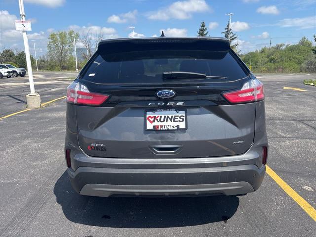 Photo of 2024 CARBONIZED GRAY Ford Edge