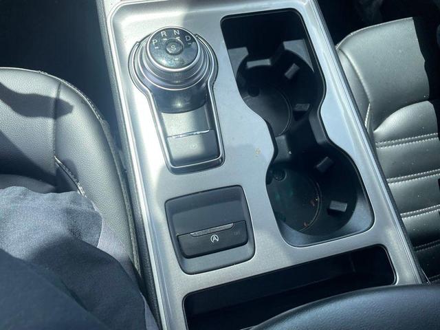 Photo of 2024 CARBONIZED GRAY Ford Edge