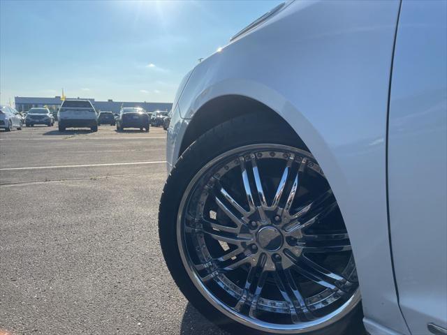 Photo of 2015 White Frost Tricoat Buick LaCrosse