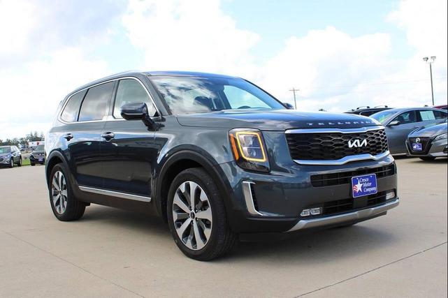 Photo of 2022 Gravity Grey Kia Telluride