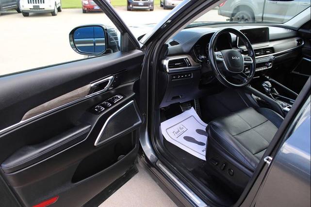 Photo of 2022 Gravity Grey Kia Telluride
