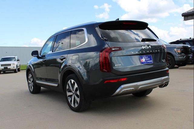 Photo of 2022 Gravity Grey Kia Telluride