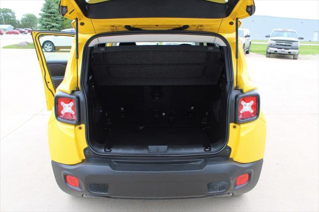 Photo of 2018 Solar Yellow Jeep Renegade