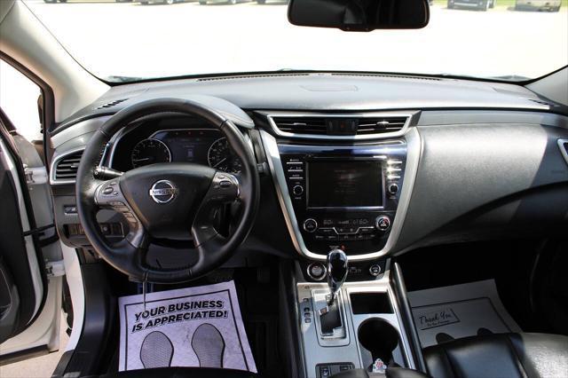 Photo of 2022 Pearl White Tricoat Nissan Murano