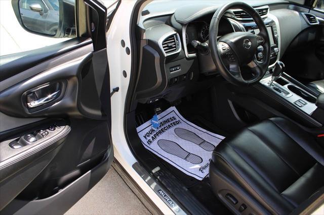 Photo of 2022 Pearl White Tricoat Nissan Murano
