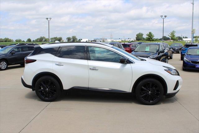 Photo of 2022 Pearl White Tricoat Nissan Murano