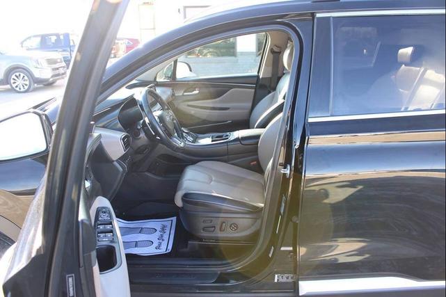Photo of 2022 Twilight Black Hyundai SANTA FE