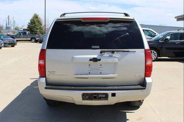 Photo of 2007 Gold Mist Metallic Chevrolet Suburban