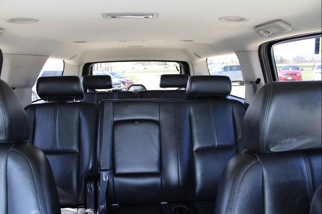 Photo of 2007 Gold Mist Metallic Chevrolet Suburban