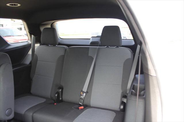 Photo of 2023 Summit White Chevrolet Traverse