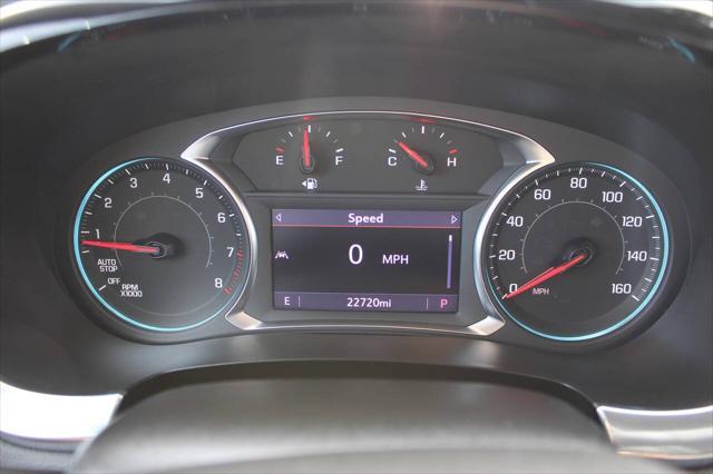 Photo of 2023 Summit White Chevrolet Traverse