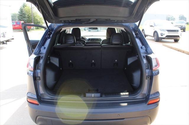 Photo of 2020 Slate Blue Pearlcoat Jeep Cherokee