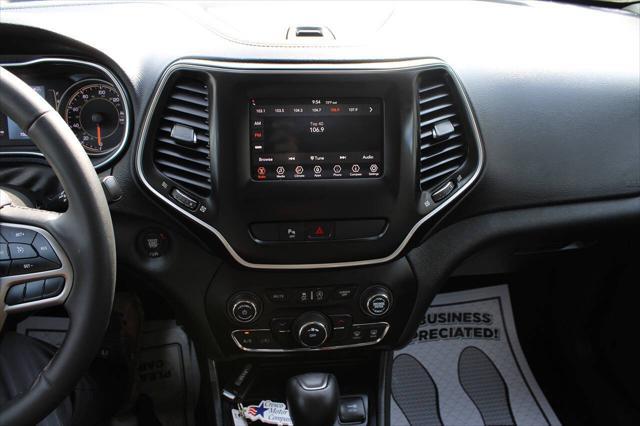 Photo of 2020 Slate Blue Pearlcoat Jeep Cherokee