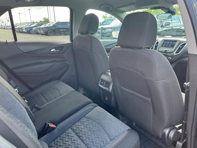 Photo of 2022 Mosaic Black Metallic Chevrolet Equinox