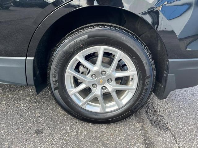 Photo of 2022 Mosaic Black Metallic Chevrolet Equinox
