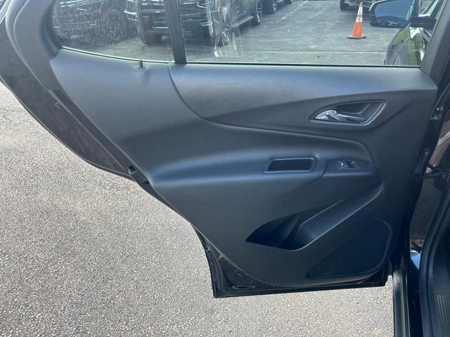 Photo of 2022 Mosaic Black Metallic Chevrolet Equinox