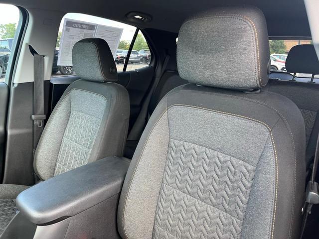 Photo of 2022 Mosaic Black Metallic Chevrolet Equinox