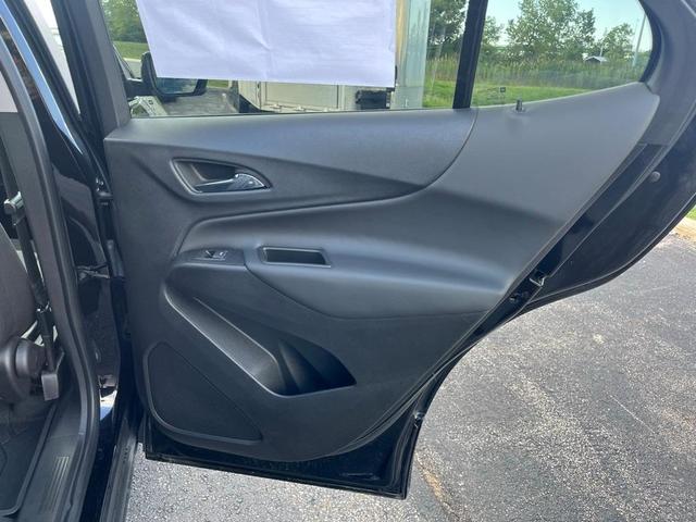 Photo of 2022 Mosaic Black Metallic Chevrolet Equinox