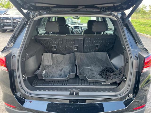 Photo of 2022 Mosaic Black Metallic Chevrolet Equinox