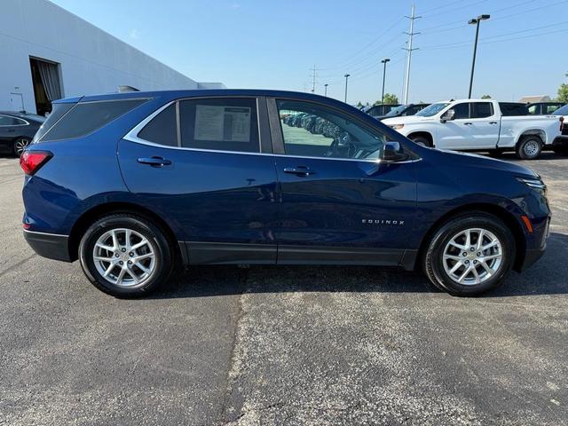 Photo of 2022 Blue Glow Metallic Chevrolet Equinox