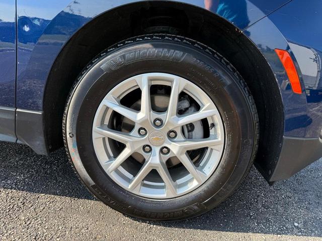 Photo of 2022 Blue Glow Metallic Chevrolet Equinox