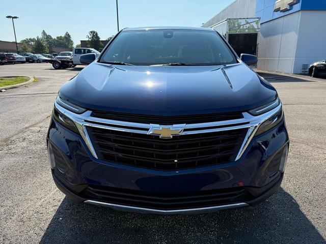 Photo of 2022 Blue Glow Metallic Chevrolet Equinox