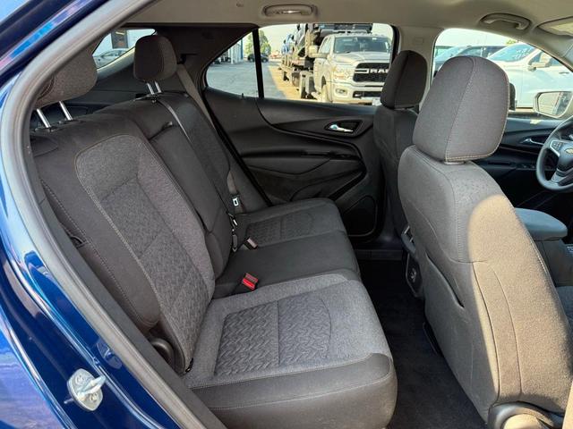 Photo of 2022 Blue Glow Metallic Chevrolet Equinox